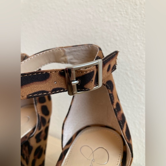 Jessica Simpson Brown Leopard Heels - Picture 10 of 10
